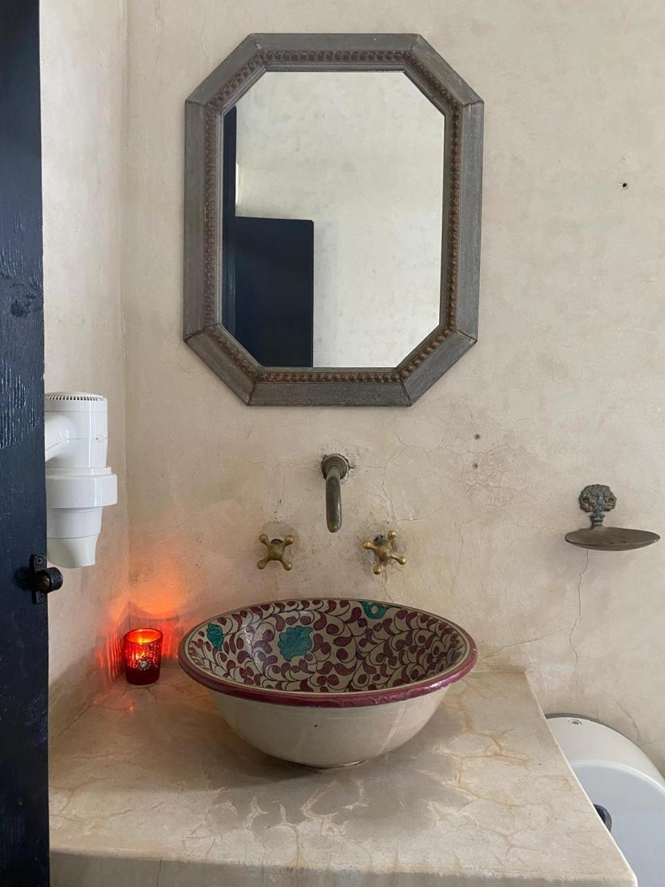 Bab El Fen Hotell Tanger Rum bild